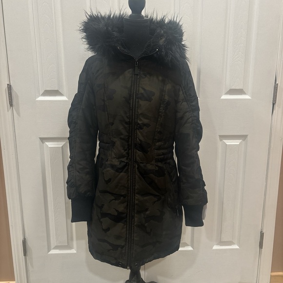 DKNY Womens Cammo Faux Fur Trim Puffer Coat Size M - Picture 2 of 8